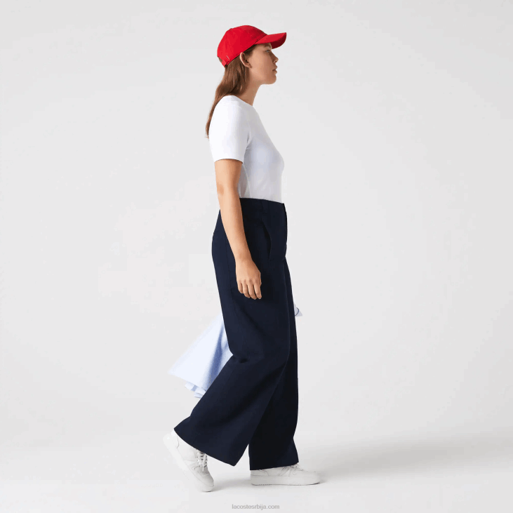 Жене памучне панталоне од габардина 86882652 тамноплава 166 Lacoste