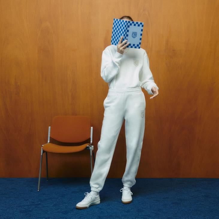 Жене лацосте к гооп памучне панталоне од флиса 86882665 бела 70в