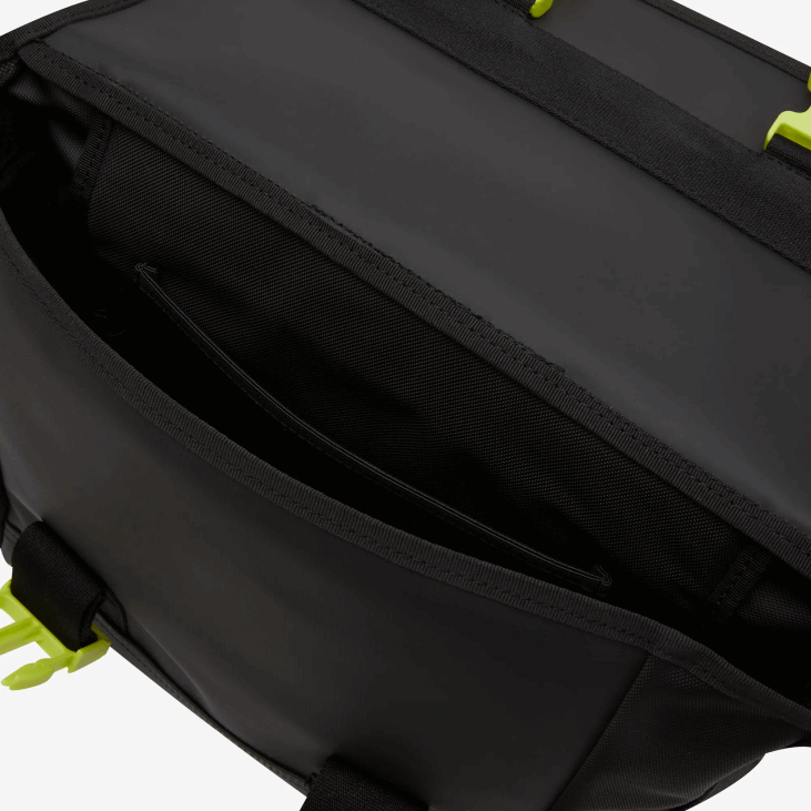 мушкарци водоодбојна торба са потписом 86882036 ноир лиме к68 Lacoste