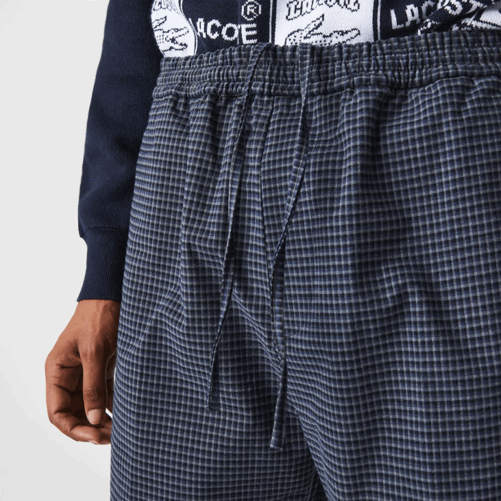 мушкарци Херитаге кариране памучне памучне панталоне за трчање 86881167 тамноплава бела крн Lacoste